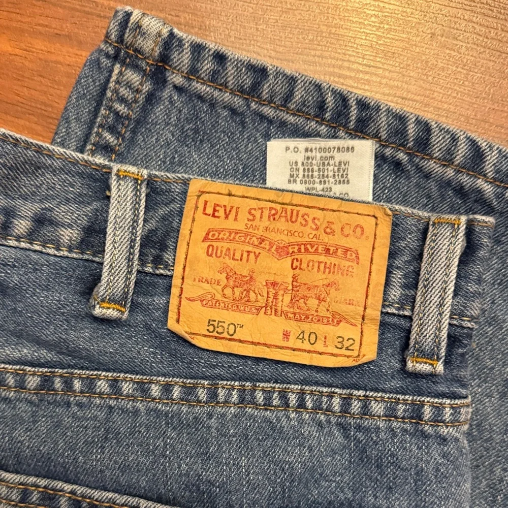 Levi's Men's Blue Relaxed Jeans - Picture 2 of 4